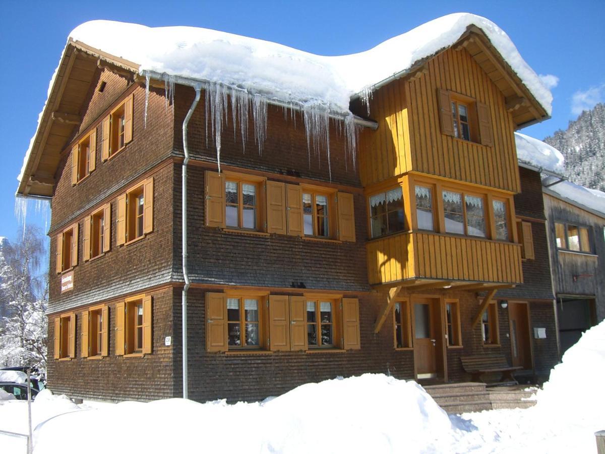 Urlaub Bei Moses Apartment Schoppernau Ngoại thất bức ảnh